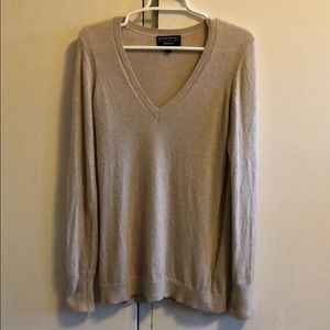 Banana Republic vneck tan sweater w/ Filpucci yarn